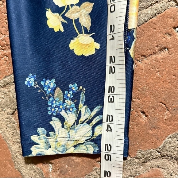 Joy Lab Navy and Yellow Floral Leggings Size Small - Picture 10 of 16